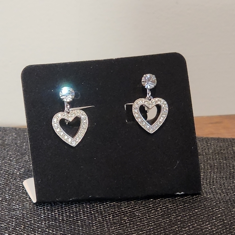 Gorgeous Vintage  Signed Weiss Rhinestone Heart Dangle Screw Back Earrings "Clip